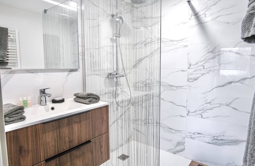 Duingt Hotel | VILLA CAROLINE