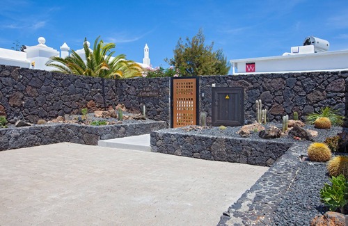 Los Mojones Villa | Villa Cartaphilus 6 bedrooms, 4 bath, free A/C, Electric heated pool, Pool table