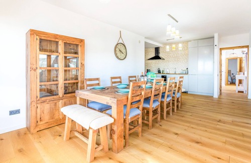 Playa Blanca Villa | Villa "Casa Blanca" with Sea View, Private Pool & Wi-Fi