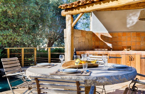 Figari Villa | Villa 'Casa Di L'olivu' with Mountain View, Wi-Fi and Air Conditioning