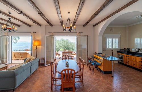 Los Cortijillos Villa | Villa 'Casa Hyam' with Lake View, Private Pool and Air Conditioning