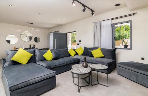 Zakynthos Town Villa | Villa Casa Liveris by Villa Plus