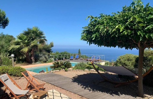 Coti-Chiavari Villa | Villa CASA STELLA- 4 bedrooms, 8/10 pers. Swimming pool, garden, sea view, quiet location