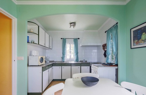 Bueu Villa | Villa "Casa Vieja de Bueu" with Mountain View, Wi-Fi, Garden & Terrace