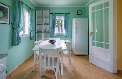 Bueu Villa | Villa "Casa Vieja de Bueu" with Mountain View, Wi-Fi, Garden & Terrace