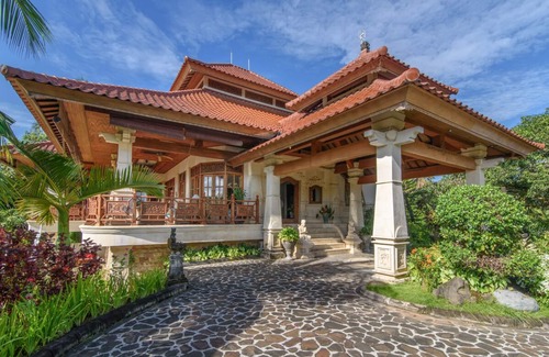 Banjartegehe Villa | Villa Cempaka