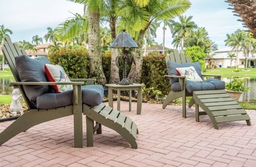 SilverLakes Villa | Villa,centrally located with lake,views, jacuzzy,pool,mini golf.events paradise
