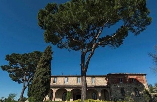 Pievasciata Villa | Villa Cerreti stunnin luxury villa former tuscan farm close to Siena