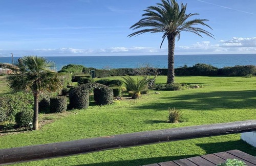 Armacao de Pera Villa | Villa Charme Villa, 1st floor, by the sea, overlooking the fine sandy beach.