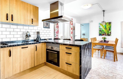 Torreblanca Villa | Villa 'Chispita For Groups' with Mountain View, Wi-Fi and Air Conditioning
