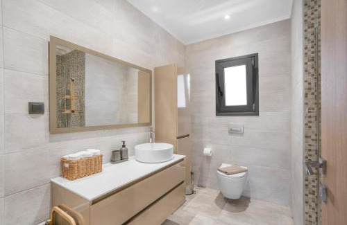 Meganisi Villa | Villa Chriselia - 3 Bedrooms With Sea Access