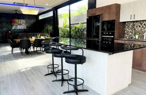 Ban Saiyuan Villa | Villa Christal - Moderne 3 Chambres Avec Piscine