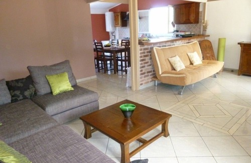 Le Tampon Villa | Villa Christophine - quietly furnished, fireplace and jacuzzi
