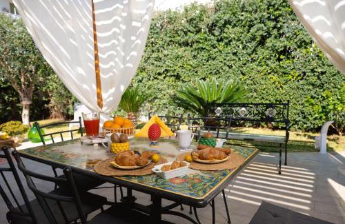 Mondello Apartment | Villa Cinzia-150 mt from the beach