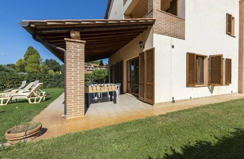 Lucignano Villa | Villa Clemente Comfortable holiday residence