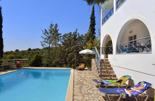 Messini Villa | Villa Cleo - Three Bedroom Villa, Sleeps 6