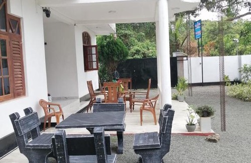 Kosgoda Apartment | Villa Cliffside