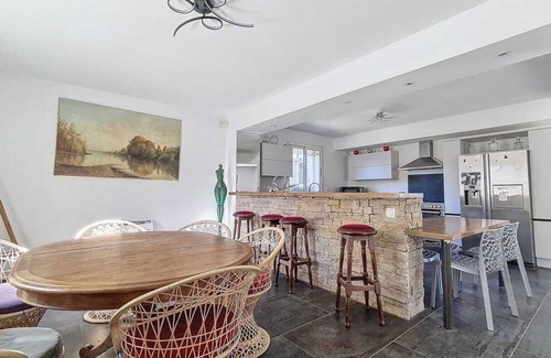 Sarrians Villa | Villa Climatisée 3 Chambres Avec Piscine