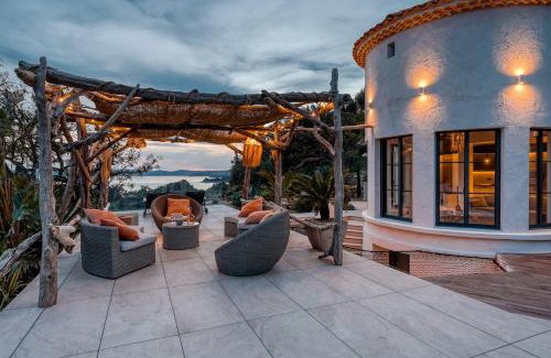 Cavaliere Villa | Villa climatisée au Lavandou avec vue mer avec piscine chauffée