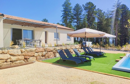 Joyeuse Villa | Villa Climatisée, Piscine Privée Chauffée