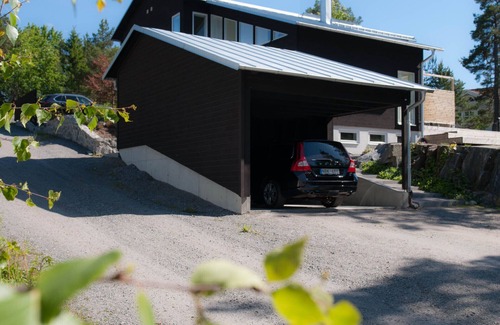 Nacka Municipality House | Villa close to both nature and city