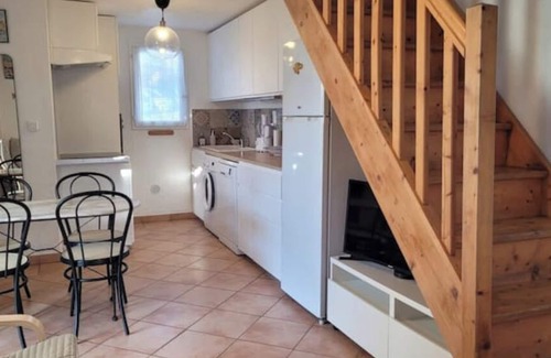 Sanary-sur-Mer Villa | Villa Club de 48 m2, 2 Chambres, Wifi, Clim, vue Mer, 10 mn à Pieds de la Plage
