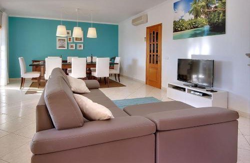 Vale de Parra House | Villa Coelha - Table tennis and Pool Table