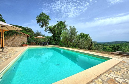 Montegiove Villa | Villa Collina - Holiday House Rental with private swimming pool in the small village of Montegi.