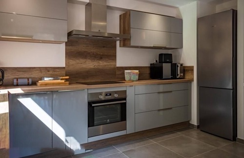 Bonifacio House | Villa Colombo - Four Bedroom House, Sleeps 8