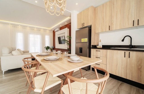 Punta Cana Villa | Villa con Picuzzi a 2 Min de Downtown Punta Cana!