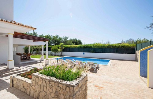 Guia Villa | Villa Cordyline - Three Bedroom Villa, Sleeps 6