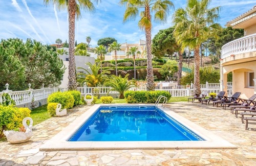 Lloret de Mar Villa | Villa "Costacabana - Estrella" with Sea View, Private Pool & Wi-Fi