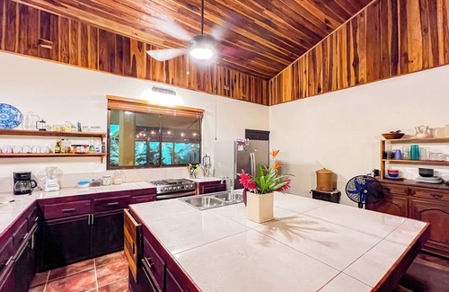 Puerto Viejo de Talamanca House | Villa Abejita in Playa Negra: Pool, AC, Walk to Beach, WiFi, Spacious, Private