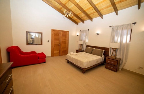 La Vega Province Cabin | 𝓥𝓲𝓵𝓵𝓪 𝓒𝓻𝓲𝓼𝓽𝓪𝓵