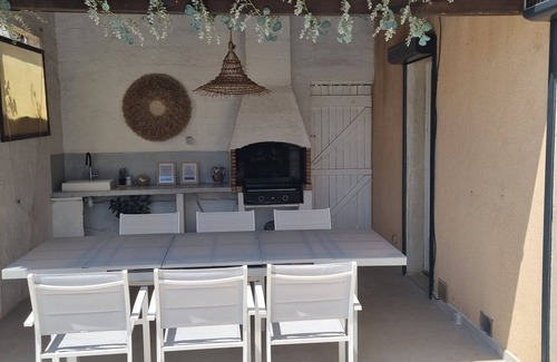 Carnoux-en-Provence Villa | Villa D'architecte, au Milieu des Pins, à 10 Minutes de Cassis