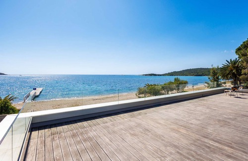 Lecci House | Villa d’exception en bord de mer !