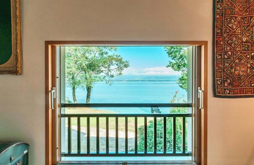 Nernier Villa | Villa Dame du Lac - Waterfront Masterpiece