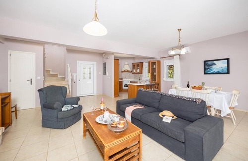 Gerani Villa | Villa Daphni - Four Bedroom Villa, Sleeps 8