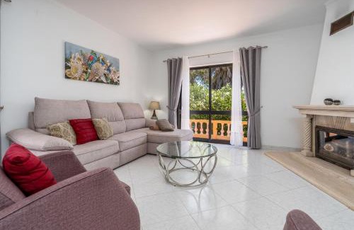 Lagoa e Carvoeiro House | Villa das Nogueiras