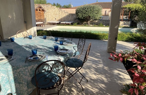 Paulhan Villa | Villa de Charme à 30 min en Voiture de la mer et 15 min du lac
