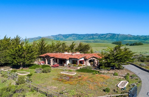 San Simeon Villa | Villa de Cielo at Piedras Blancas