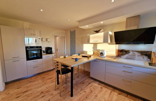 Sibiril House | Villa de la Baie, 8 people, sea view, Jacuzzi, beach at 100 meters