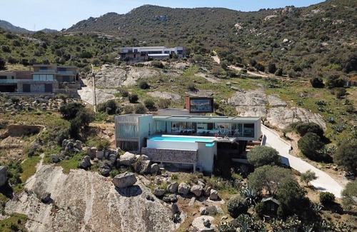 Calvi Villa | Villa de Luxe Avec Piscine à Débordement vue Exceptionnelle sur la Baie de Calvi