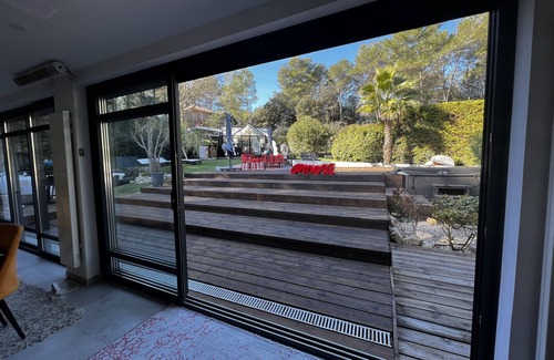 Saint-Gely-du-Fesc Villa | Villa de Prestige sur 2000m2 de Jardin Arboré Avec Piscine et Jacuzzi