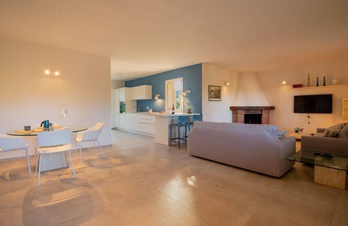 Porto Azzurro Villa | Villa Dei Pini, Porto Azzurro