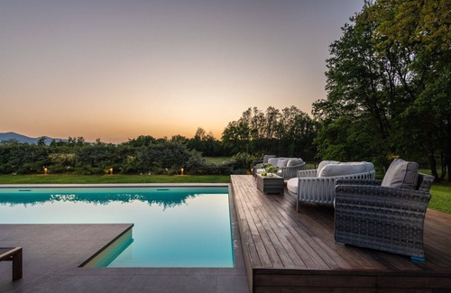 Orentano Villa | Villa del Nonno, Luxury Tuscan Farmhouse with Private Pool close to Lucca, Pisa and Florence