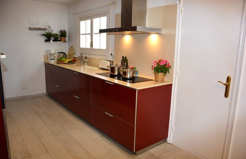 Castelldefels Villa | Villa del Sol. 130 meters from the beach. Renovated. 15 minutes from Barcelona