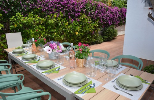 Castelldefels Villa | Villa del Sol. 130 meters from the beach. Renovated. 15 minutes from Barcelona