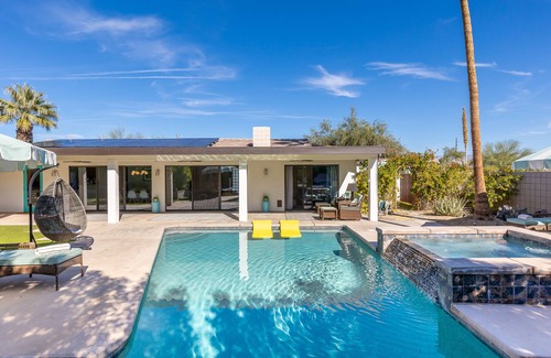 Palm Springs House | Villa Del Sol - Stunning Mid-Century Jewel!