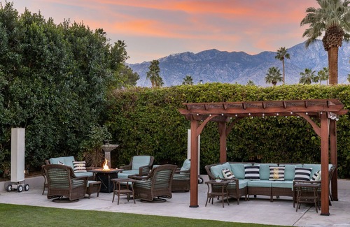Palm Springs House | Villa Del Sol - Stunning Mid-Century Jewel!
